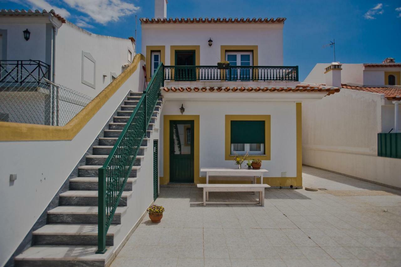 Hotel Retromovement House Vila Nova de Milfontes Exterior foto