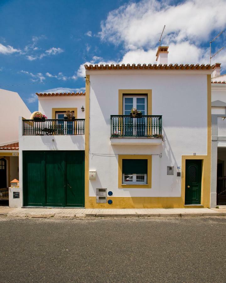 Hotel Retromovement House Vila Nova de Milfontes Exterior foto